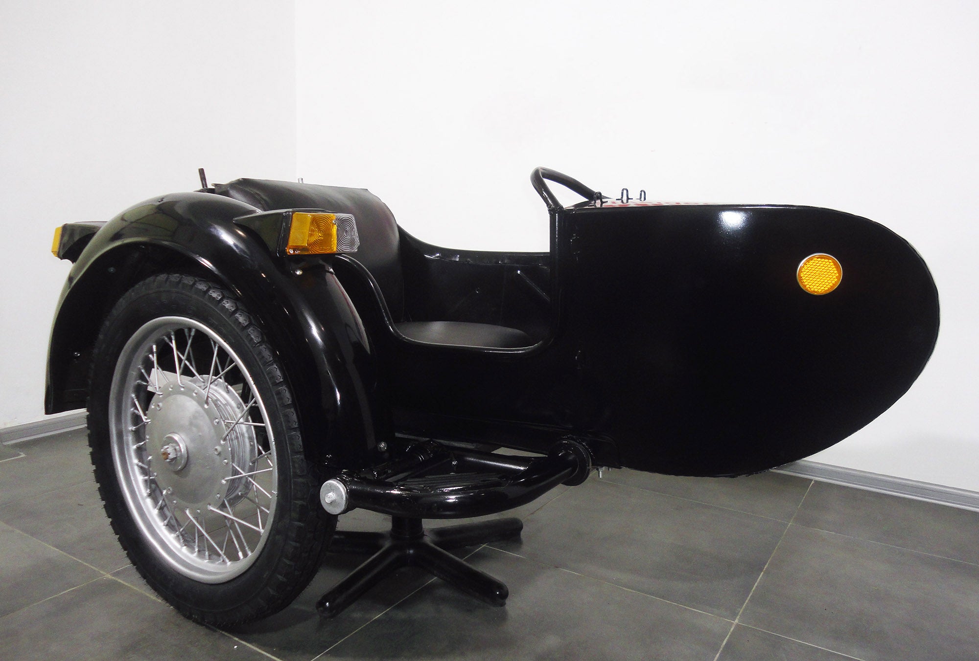 Vintage Original Dnepr Sidecar for motorcycle fits with popular motorcycle models BMW HD Triumph Ural Yamaha Honda etc