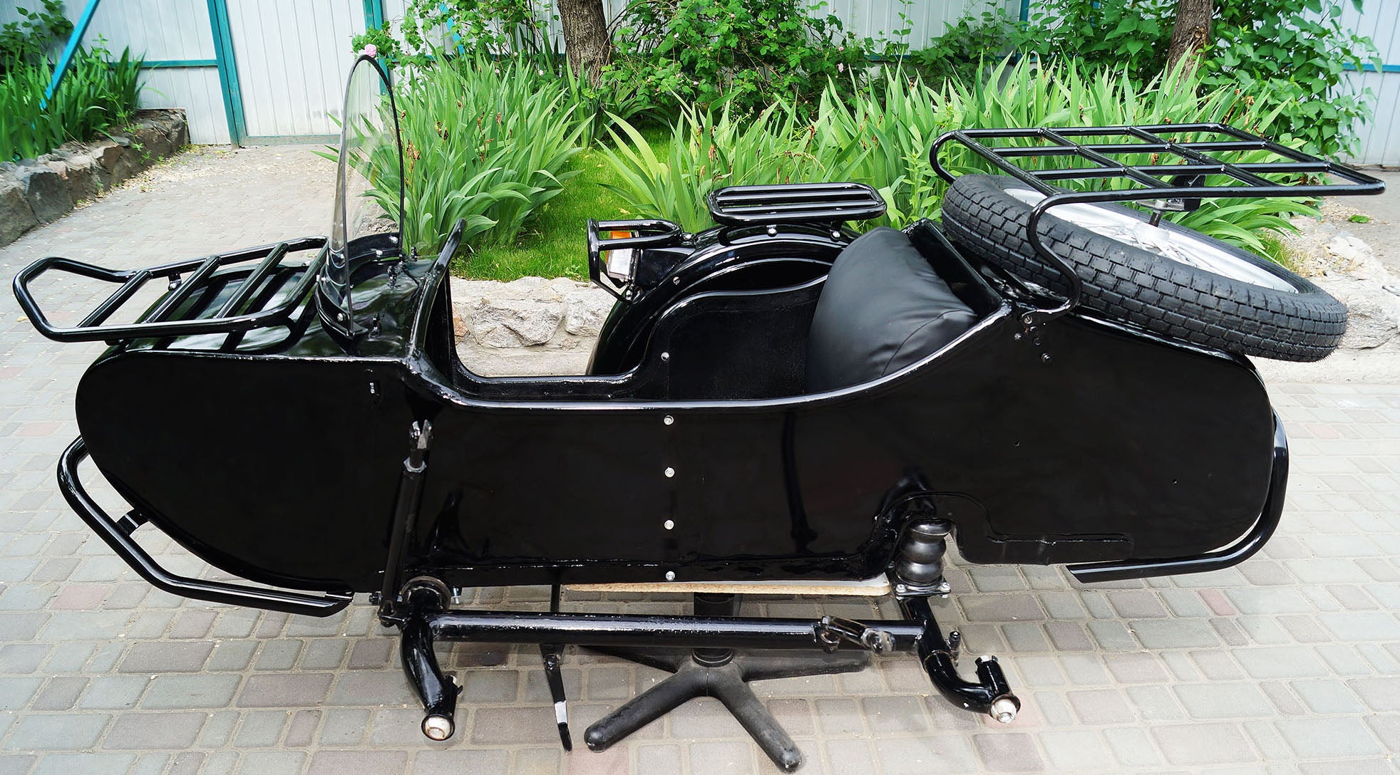 URAL SIDECAR Refurbished Original Sidecar for sale Compatible with Motorcycle BMW Indian Harley Davidson Honda Triumph
