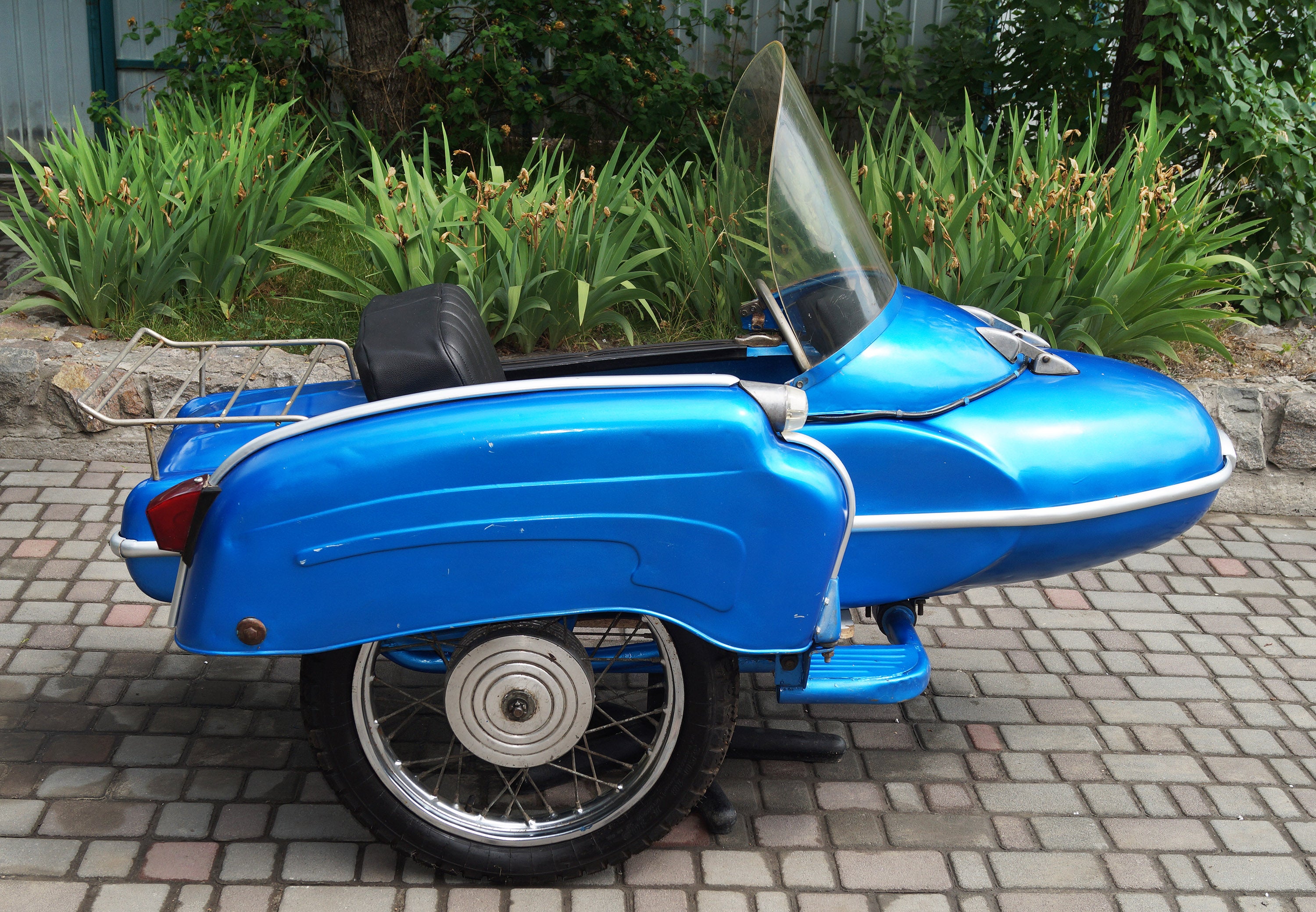 Vintage Sidecar for motorcycle Izh Compatible with motorcycle models BMW Triumph Ural Harley Davidson Honda Used Sidecar USA for Sale