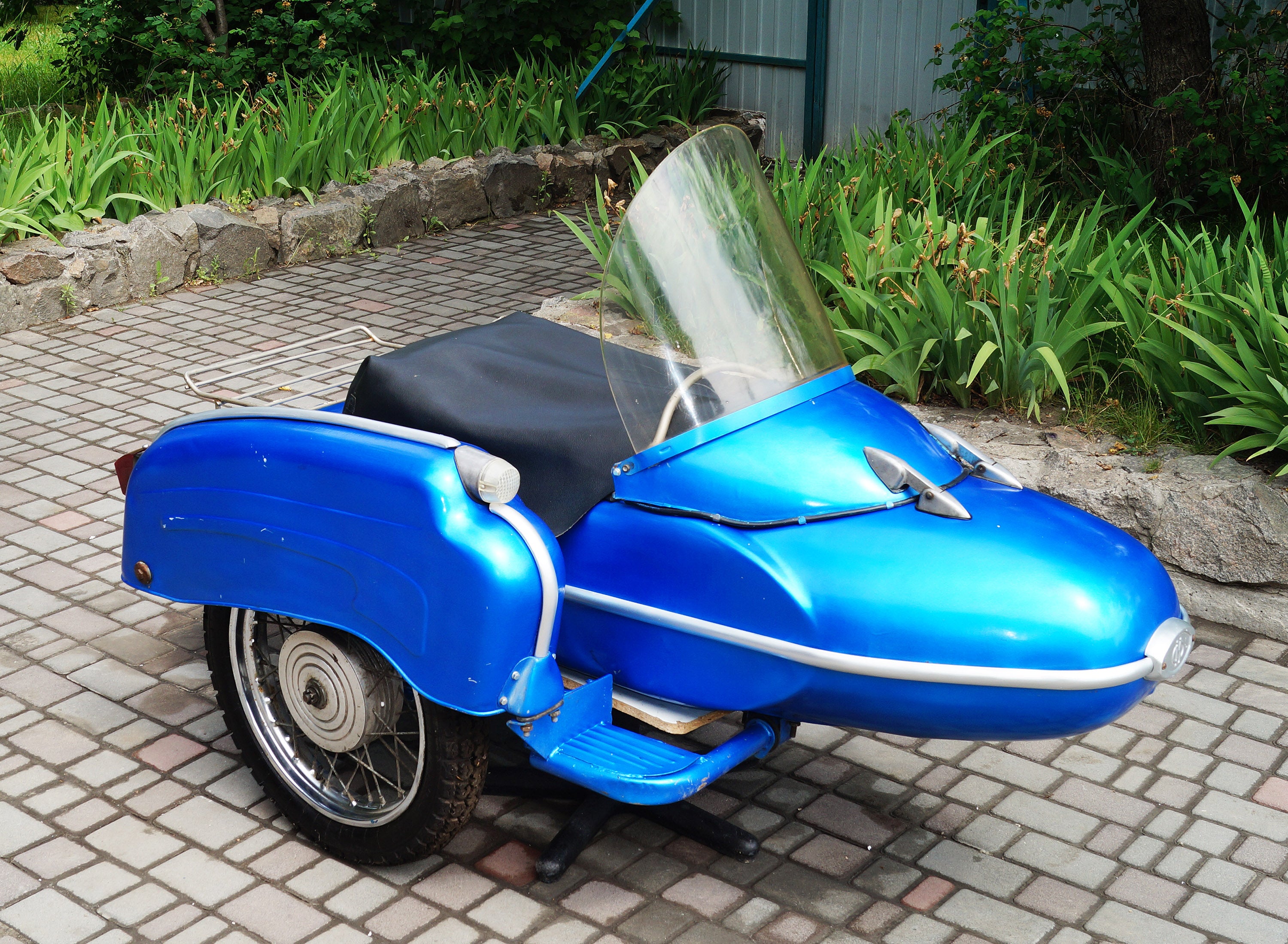 Vintage Sidecar for motorcycle Izh Compatible with motorcycle models BMW Triumph Ural Harley Davidson Honda Used Sidecar USA for Sale