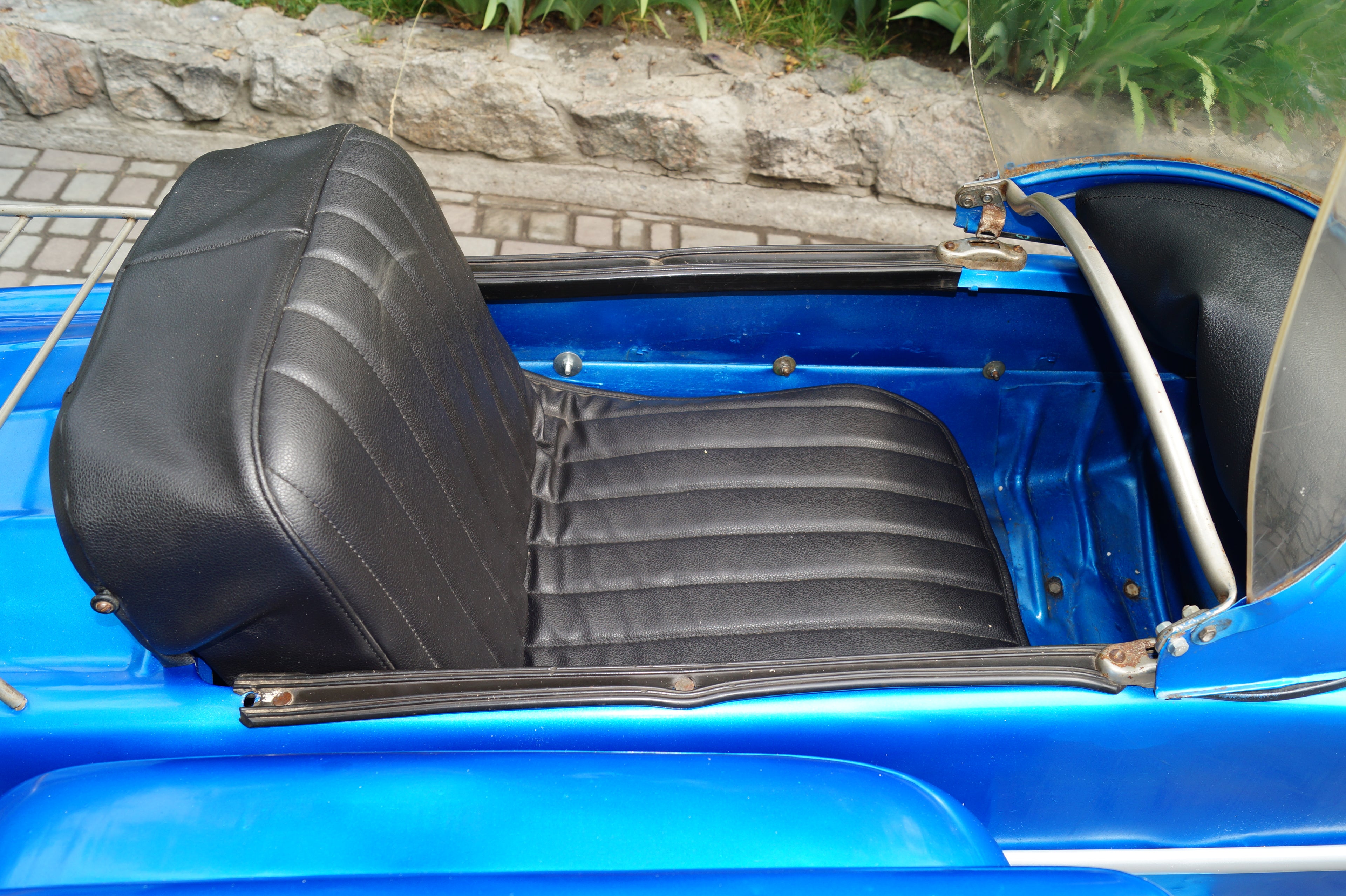 Vintage Sidecar for motorcycle Izh Compatible with motorcycle models BMW Triumph Ural Harley Davidson Honda Used Sidecar USA for Sale