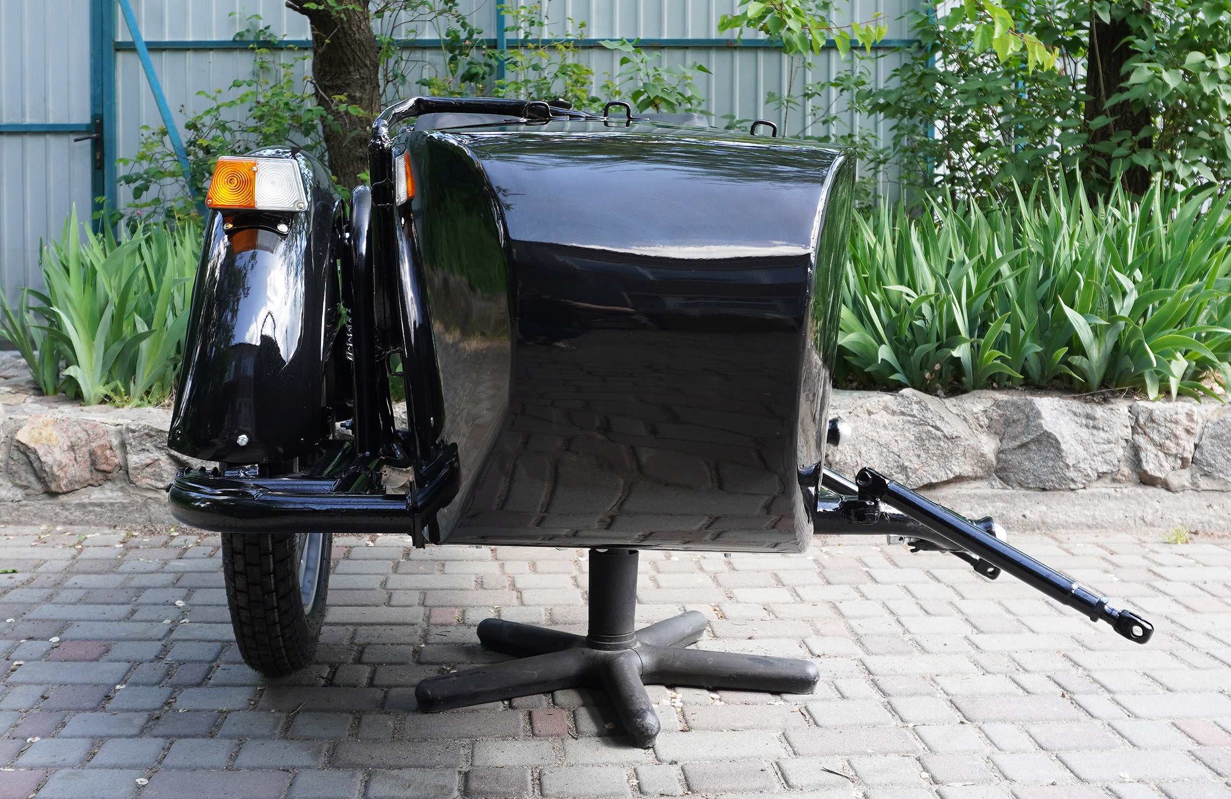 Sidecar for Motorcycle Dnepr Refurbished Sidecar USA Location Compatible with Harley Davidson, BMW, Honda, Triumph, Kawasaki, Ural