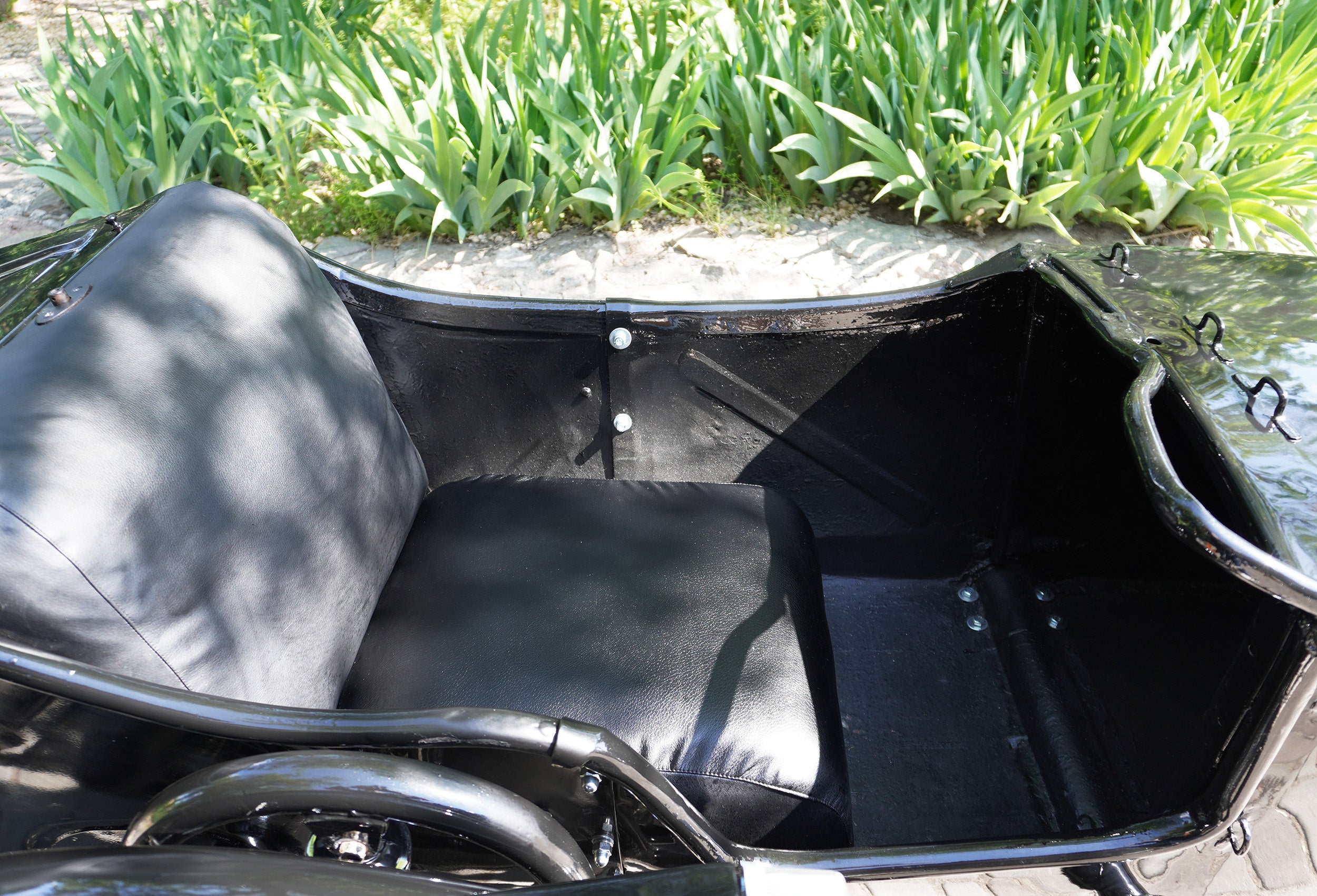 Sidecar for Motorcycle Dnepr Refurbished Sidecar USA Location Compatible with Harley Davidson, BMW, Honda, Triumph, Kawasaki, Ural