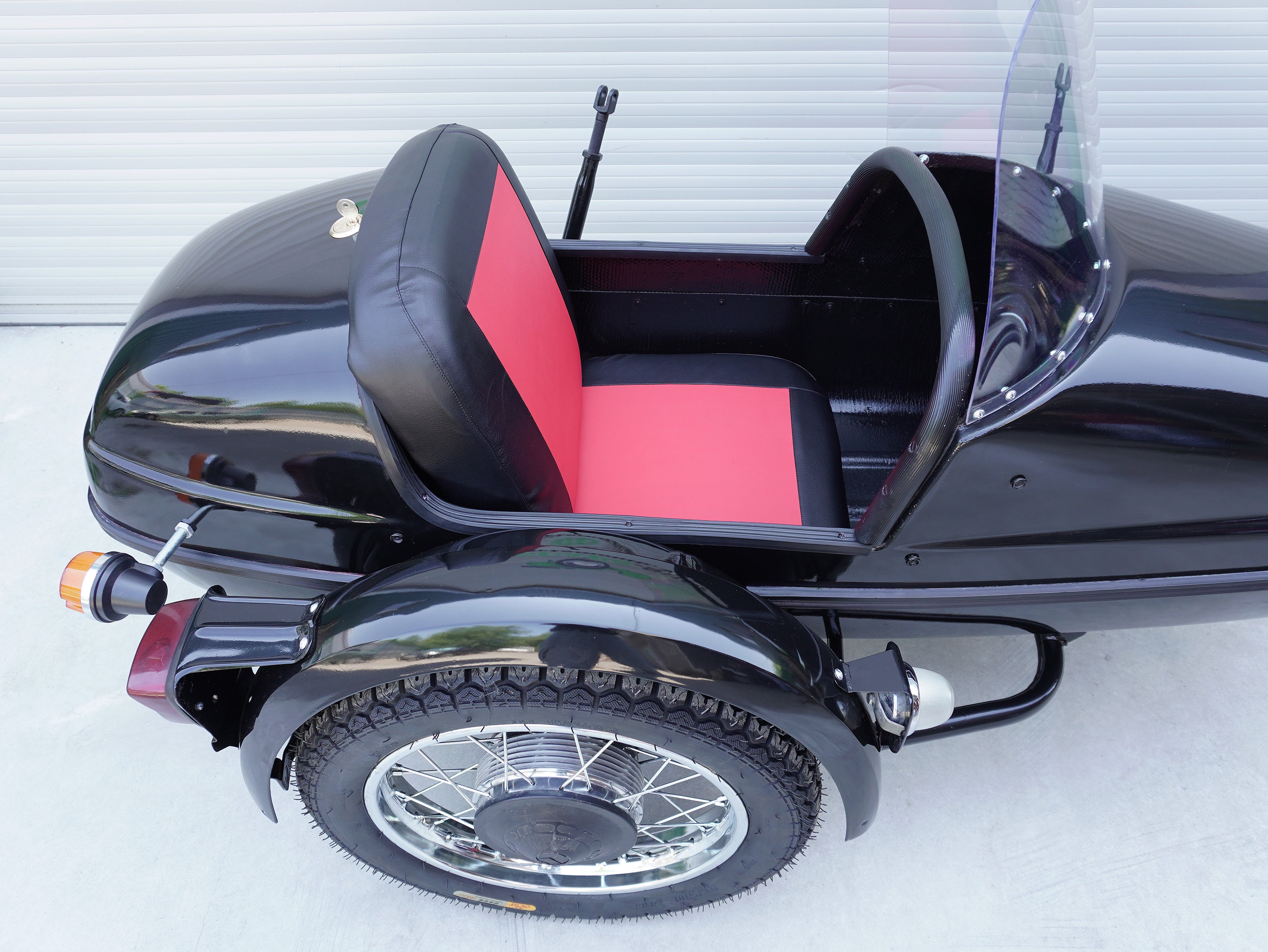 VELOREX サイドカー 本体 ブラック　ガンメタ Velorex Sidecar for JAWA Motorcycle – Sidecars Shop