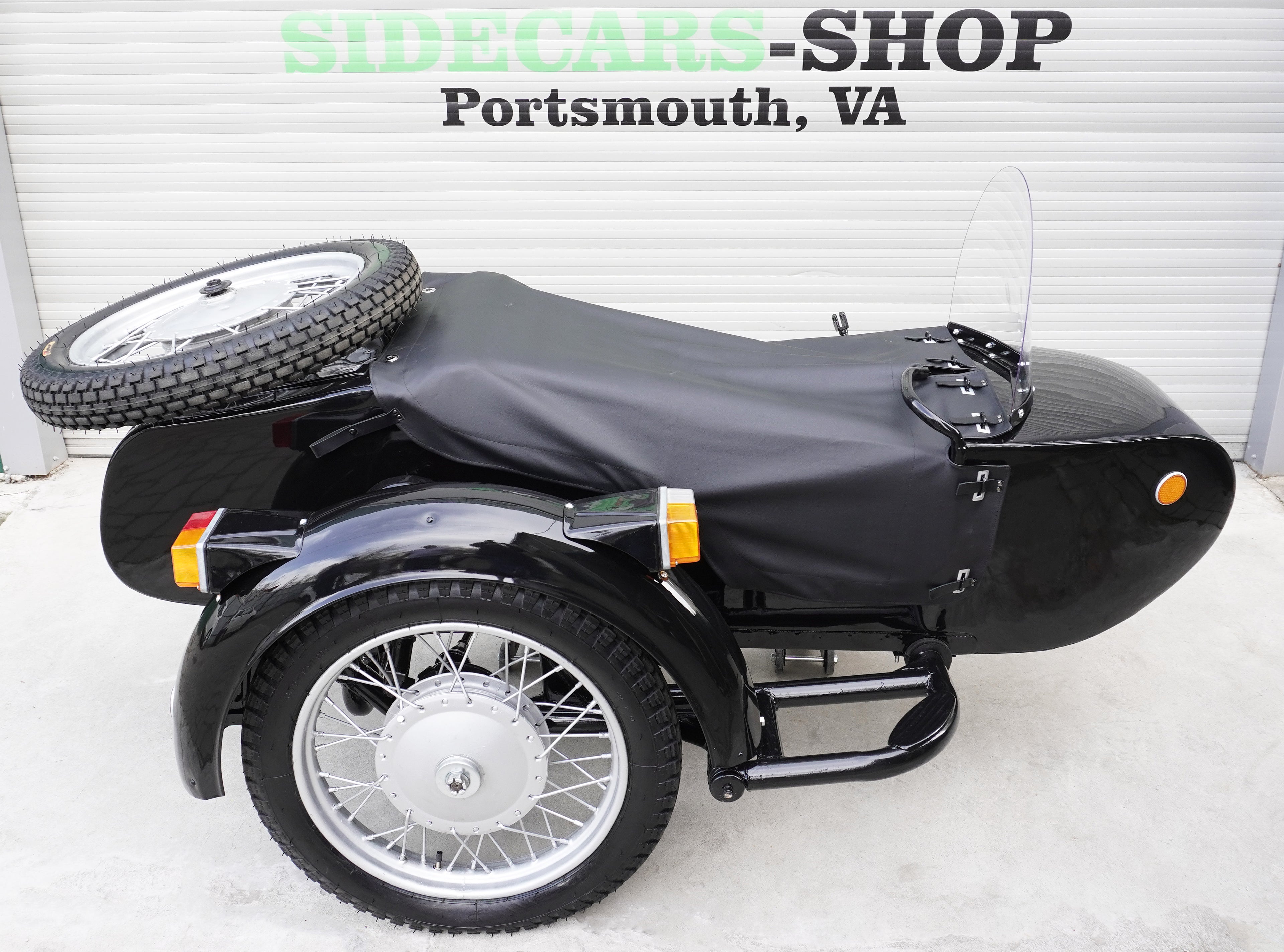 2WD Dnepr MT-16 Sidecar for Motorcycle, Refurbished Vintage Sidecar fits BMW Harley Davidson Ural