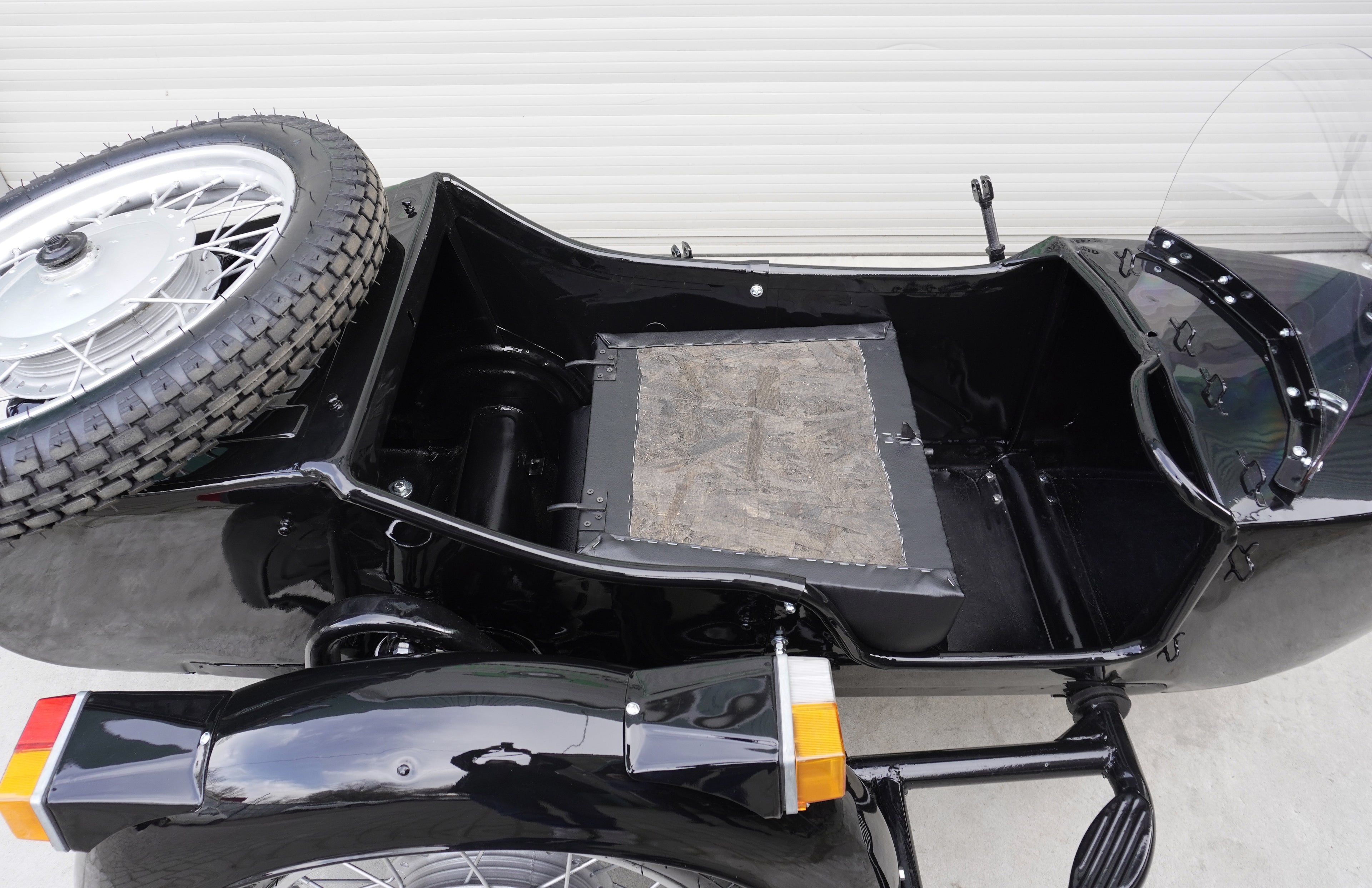 2WD Dnepr MT-16 Sidecar for Motorcycle, Refurbished Vintage Sidecar fits BMW Harley Davidson Ural