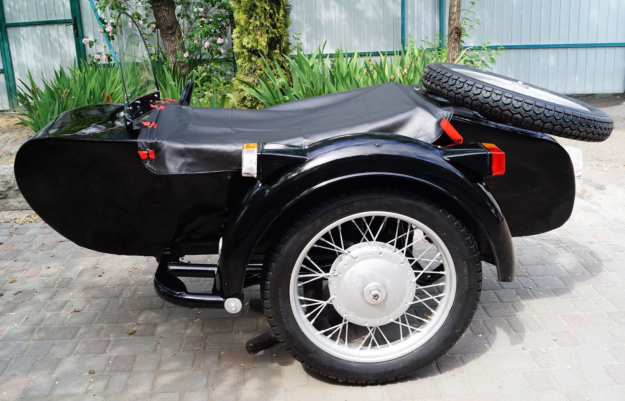 LEFT SIDE SIDECAR Compatible Motorcycles BMW Harley Davidson Ural Honda Triumph