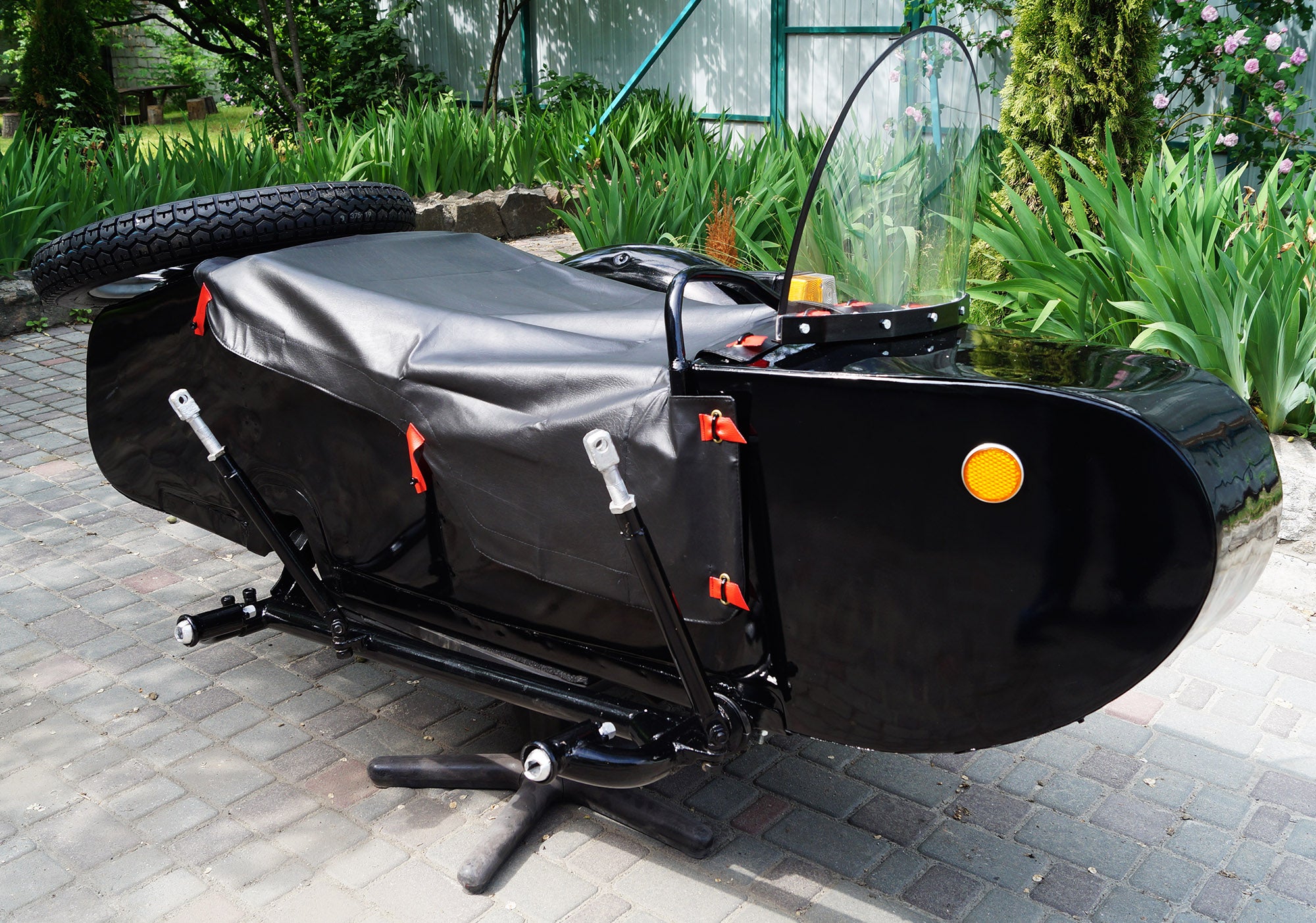 LEFT SIDE SIDECAR Compatible Motorcycles BMW Harley Davidson Ural Honda Triumph